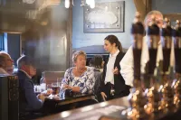 The Ostrich Inn Colnbrook London Heathrow - bar