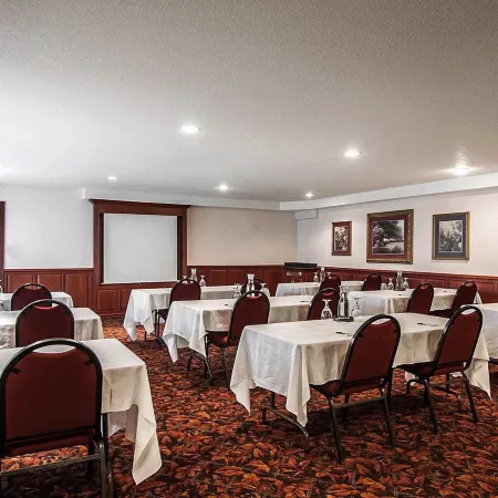 Comfort Suites