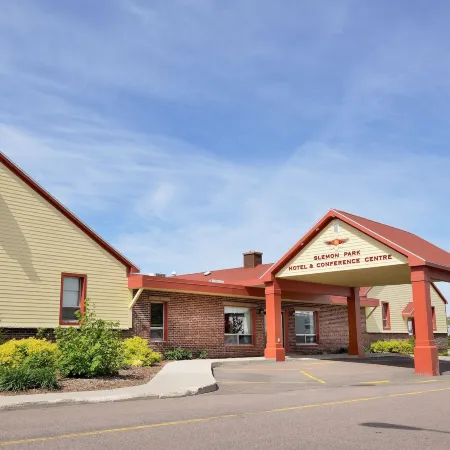 Slemon Park Hotel & Conference Centre