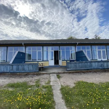 Skaerven Beachfront Condos and Cottage