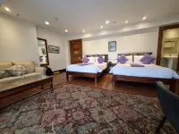 Log Cabin Hotel - Baguio Отели в г. Багио