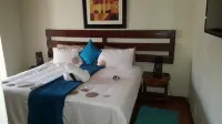 Ikaze Guest House - parking