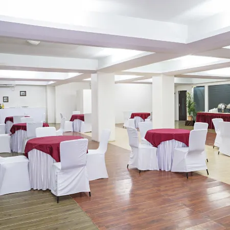 Inventree Hotel Pune Отели в г. Хинджавади