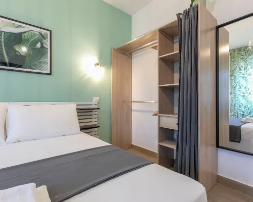 DOMINA Guest House - Luxory Room Hotels near Lido Centro Train Station