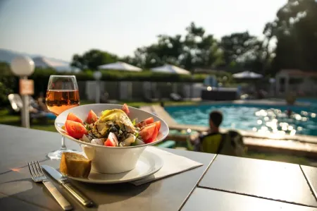 Le Neoulous Отели в г. Ллоро