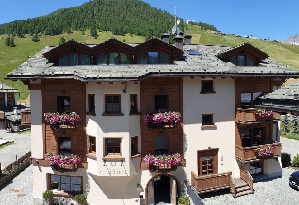 hotel overview picture