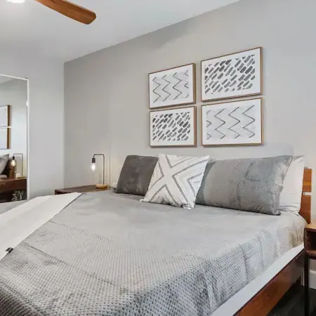 Beautiful Newly Remodeled 2-Bdrm Biltmore Condo