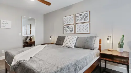 Beautiful Newly Remodeled 2-Bdrm Biltmore Condo
