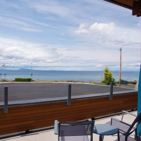 Qualicum Beach Inn