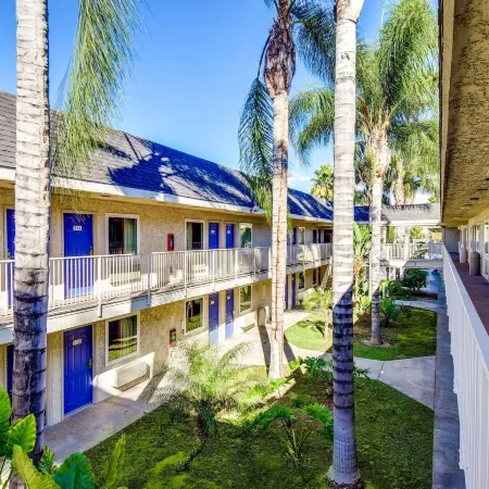 Motel 6 Riverside, CA - South