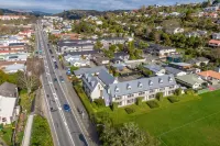 Admirals Motor Inn