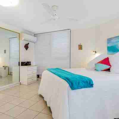 Cairns Ocean View Apartments Rooms