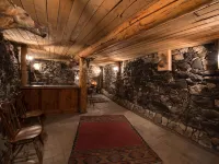 The Davies Family Inn Hotels in Placerville