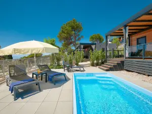 Medora Orbis Mobile Homes & Glamping