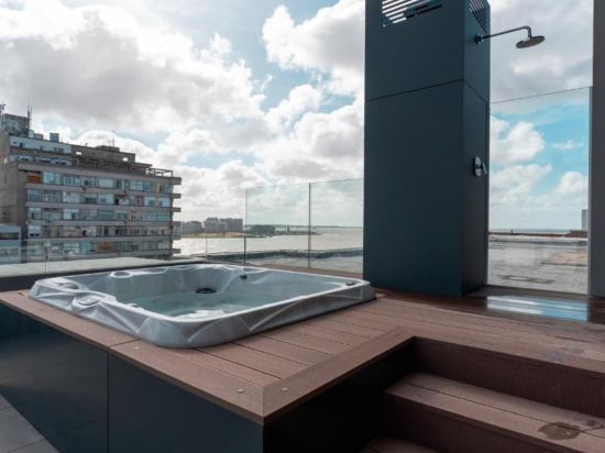 Soro Montevideo, Curio Collection by Hilton