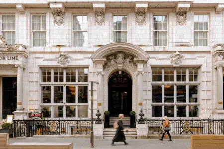 Native Glasgow Отели рядом с достопримечательностью «Trades Hall of Glasgow»