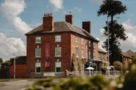 Old Orleton Inn Hotels in 