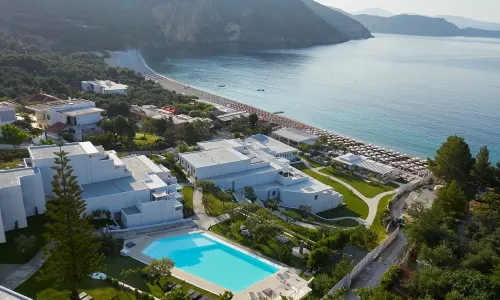 Lichnos Beach Hotel & Suites