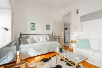 Spacious, Bright and Sunny Apartment, by TimeCooler - Küvet