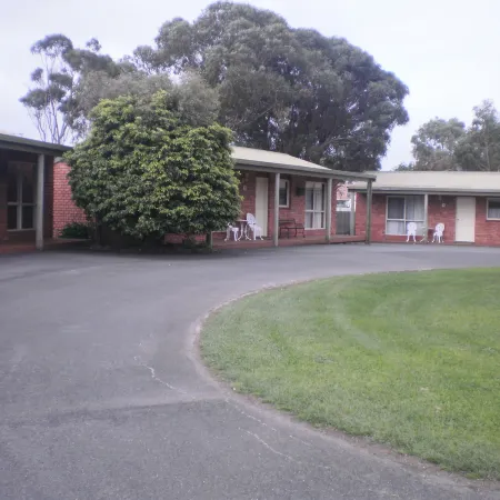 Best Western Colonial Village Motel