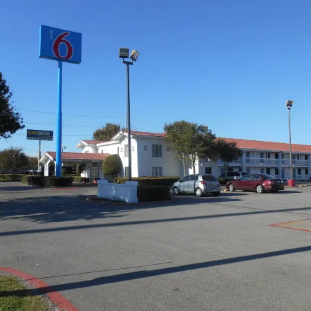 Motel 6 Garland, TX - Northeast Dallas