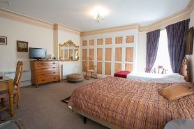 Fines Bayliwick Hotel