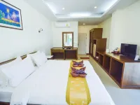 Ananda Villa Hotels near Mae Haad Beach