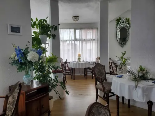 Brooklyn Hotel - بيوت ضيافة
