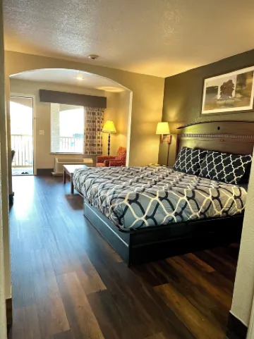 Magnolia Inn and Suites