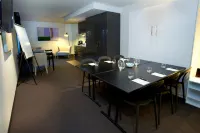 Corporate Living Accommodation Hawthorn Hotels in Kew