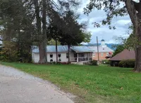 Franklin Terrace Bed and Breakfast Hotel di Macon County