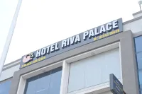Hotel Riva Palace Отели рядом с достопримечательностью «Сабармати Ашрам»