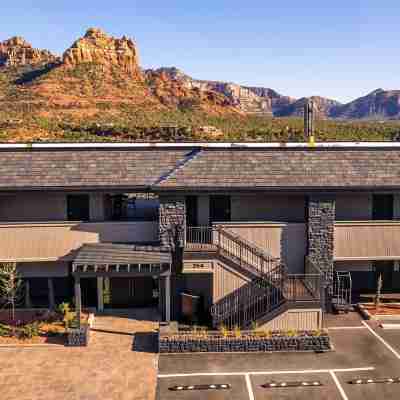 The Cliffs Hotel Exterior