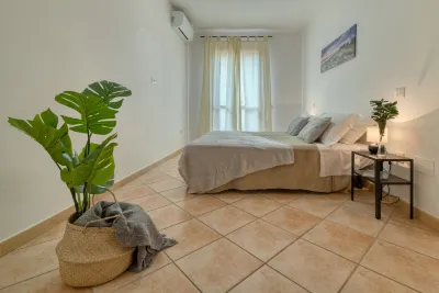 IzzHome Everyway Các khách sạn ở Is Molas