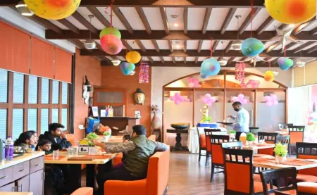 Vijaya Tej Clarks Inn Отели в г. Патна