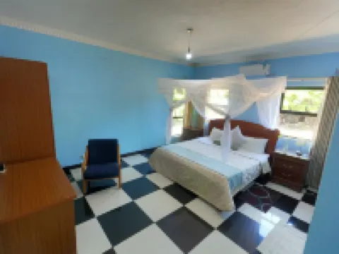 Main Stream Beach Villa Hotels in Salima