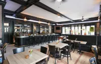 River's Edge Hotels in Highland