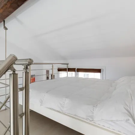 Cozy Mezzanine Apartment by Wonderful Italy