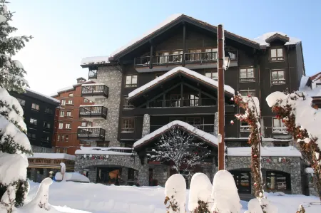 Avenue Lodge Hotel & Spa Отели рядом с достопримечательностью «Val d'Isère»