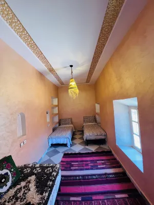 Hiking Nomads Guesthouse Các khách sạn ở Tamellalt