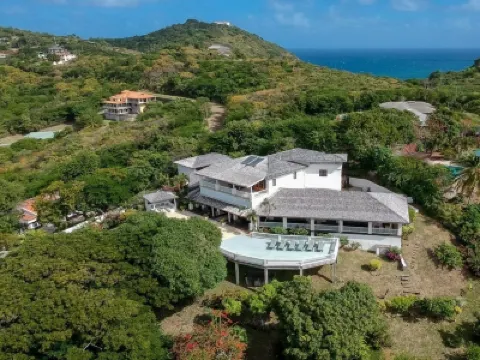 Tamarind Villa - Sprawling 7 bedroom villa 7 Villa by RedAwning Hotels in 