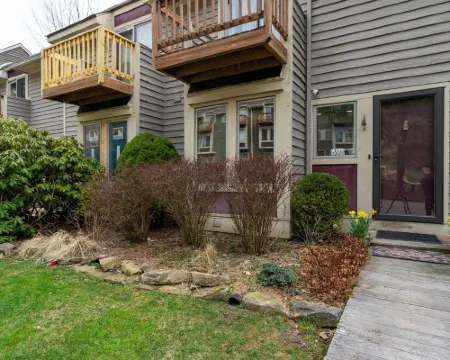 Luxury Wisp Village Townhome Hotels in Garrett County