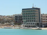 Water's Edge Hotel Hotels in Birzebbuga