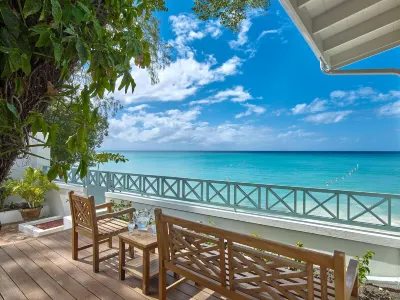 Southwinds Beach House is a 3 Bedroom with Exquisite Sea Views Hoteles en 