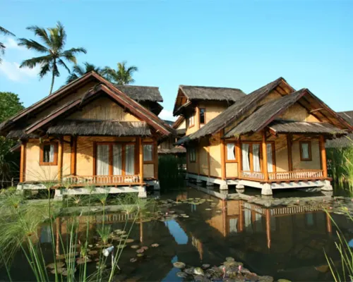 Kampung Sumber Alam Garut Hotels near Rumah Makan Cibiuk