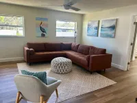 NEW Stunning Home-close to Beaches-pet Friendly