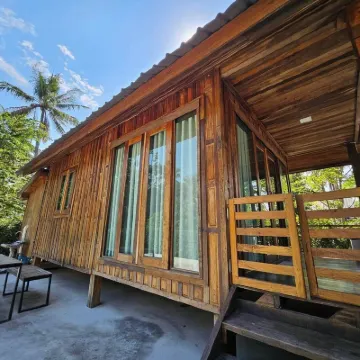 Punnattha House by Peema Villa Hotel berhampiran Wat U Thong