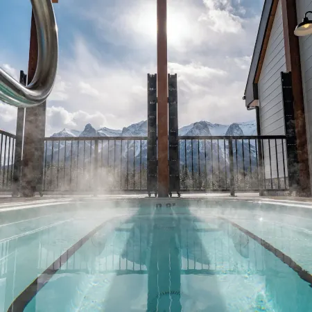 Skyridge 401 by Canmore Premier