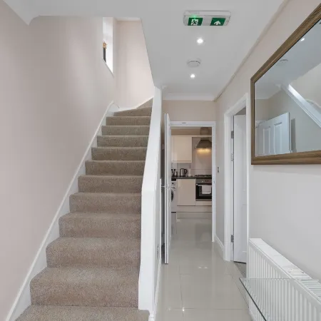 Stylish 4-Bedroom, 2-Bathroom Home in Brightside Avenue