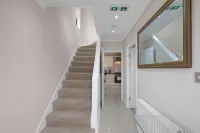 Stylish 4-Bedroom, 2-Bathroom Home in Brightside Avenue